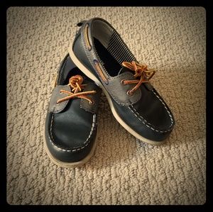 Boys boat shoes size 12